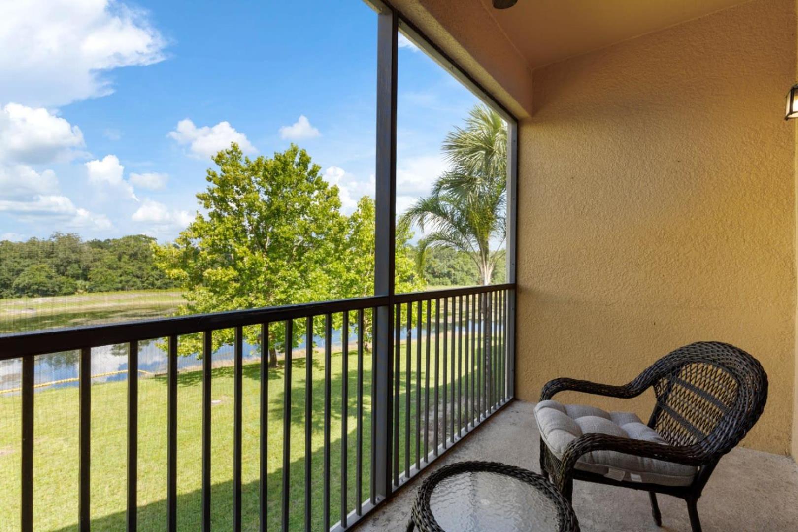 Tropical Bliss Hideaway - Clubhouse - Oakwater
