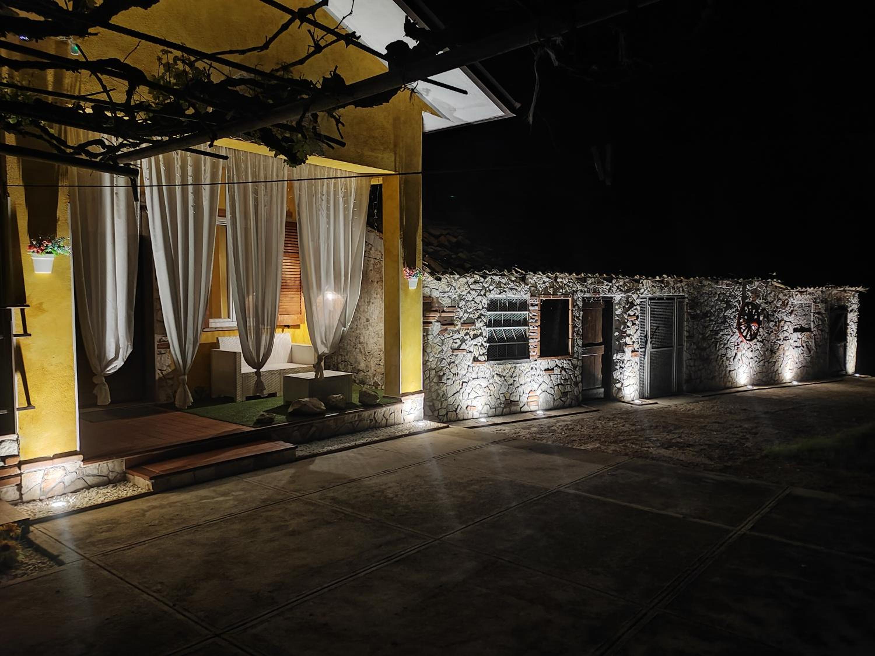 Countryside Hot & Romantic Room