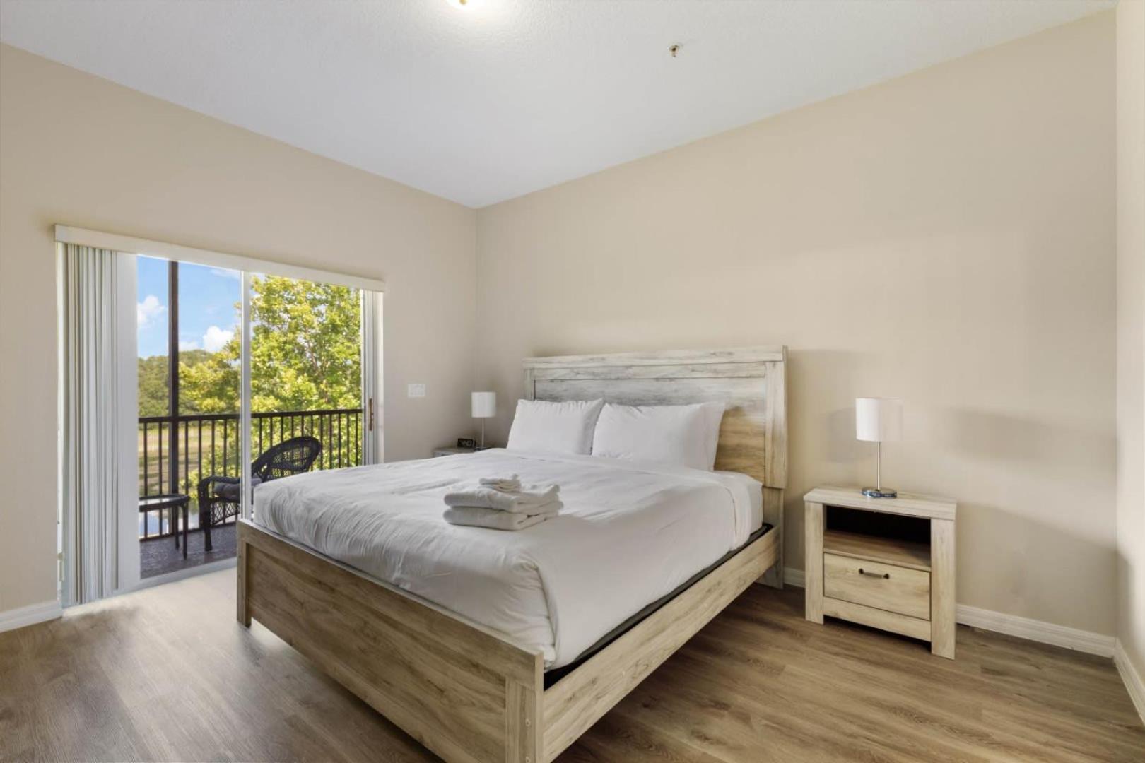 Tropical Bliss Hideaway - Clubhouse - Oakwater