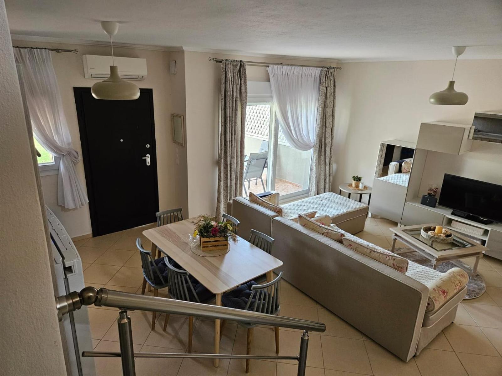 K&B House view 5