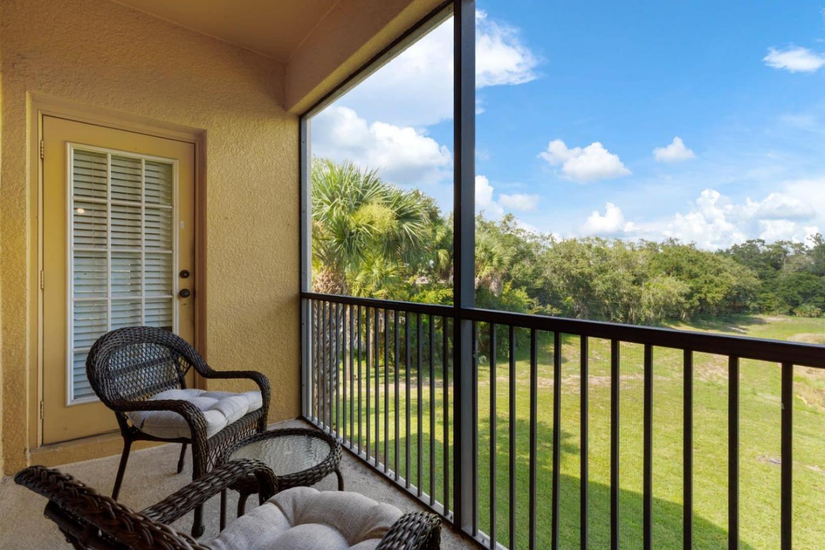 Tropical Bliss Hideaway - Clubhouse - Oakwater