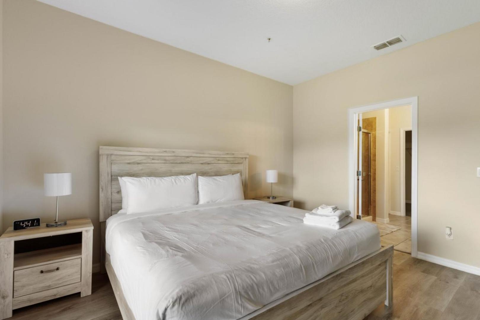 Tropical Bliss Hideaway - Clubhouse - Oakwater
