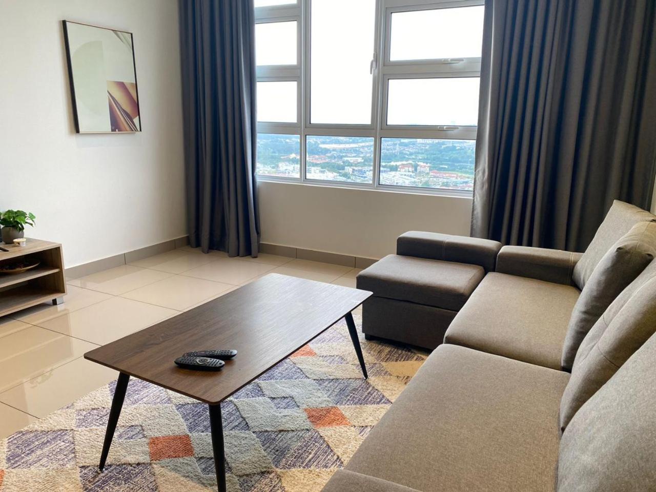Alwafiqah Palmyra Condo 3 Bedroom- With Netflix & Wifi near Bangi, Kajang, Nilai,Putrajaya, KLIA photo 7