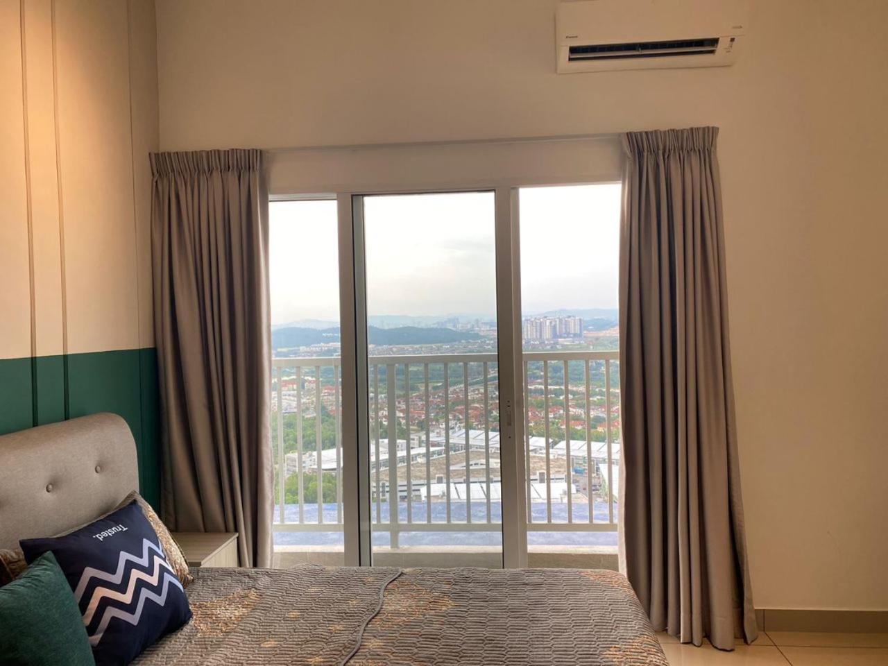 Alwafiqah Palmyra Condo 3 Bedroom- With Netflix & Wifi near Bangi, Kajang, Nilai,Putrajaya, KLIA photo 6
