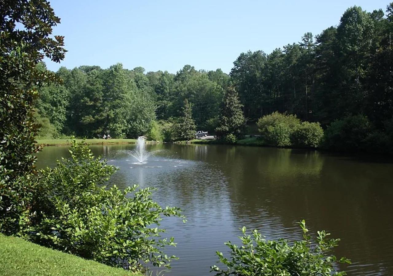 River View Getaway by 2DC view 3