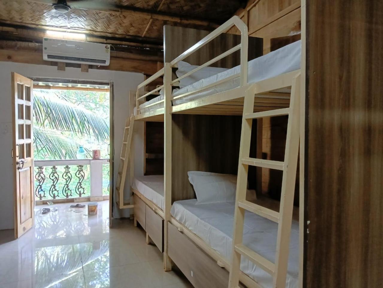 Jeet hostel and Stay Rooms
