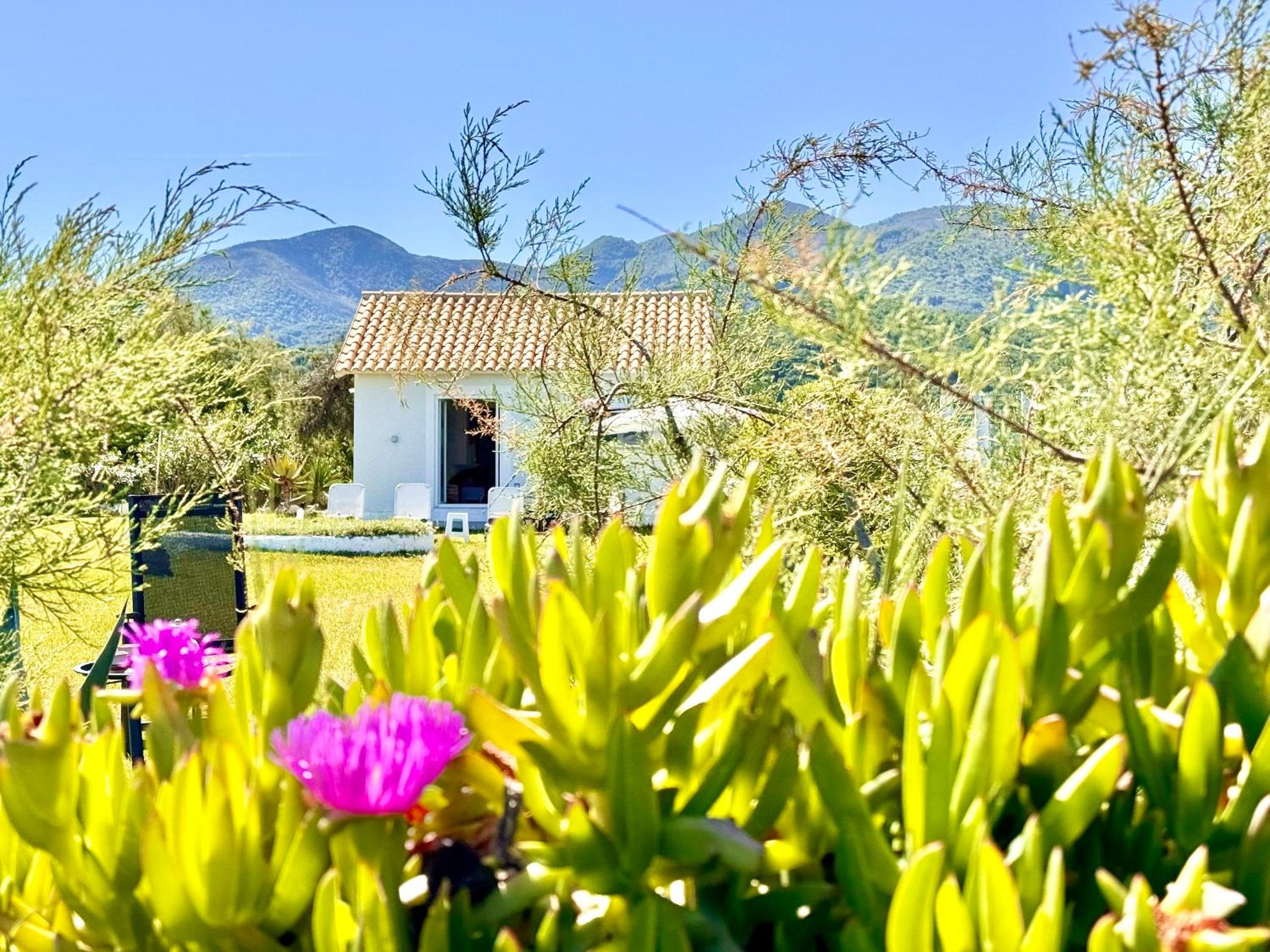 Beachfront Villas Stato Da Mar by DadoVillas view 4