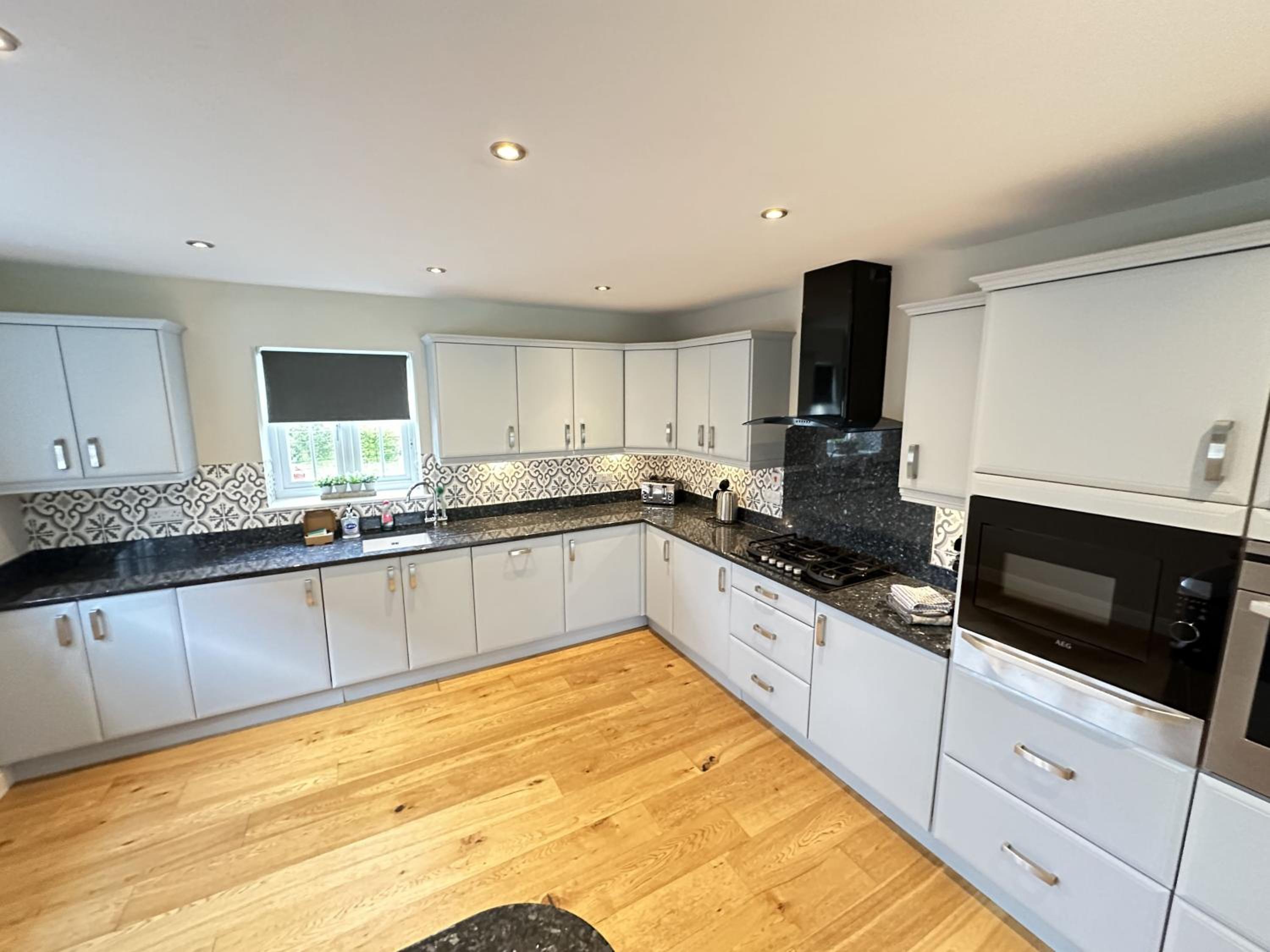 Ocean Retreat - Part of the The Bay Filey Holiday Village with pool, gym and direct beach access, pub, restaurant, tennis and meadows walks