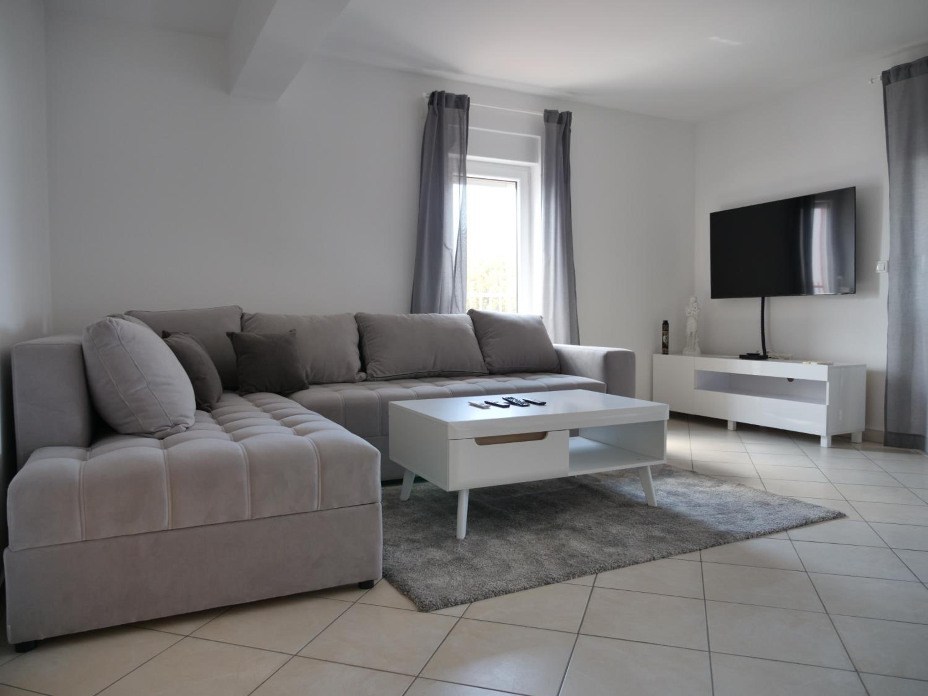Apartman Malu Rogoznica view 2