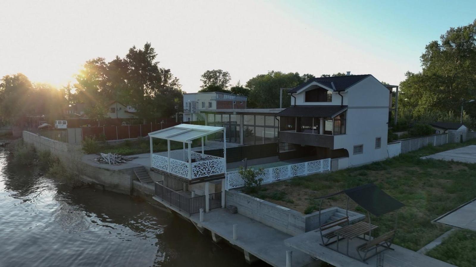 Belgrade River House