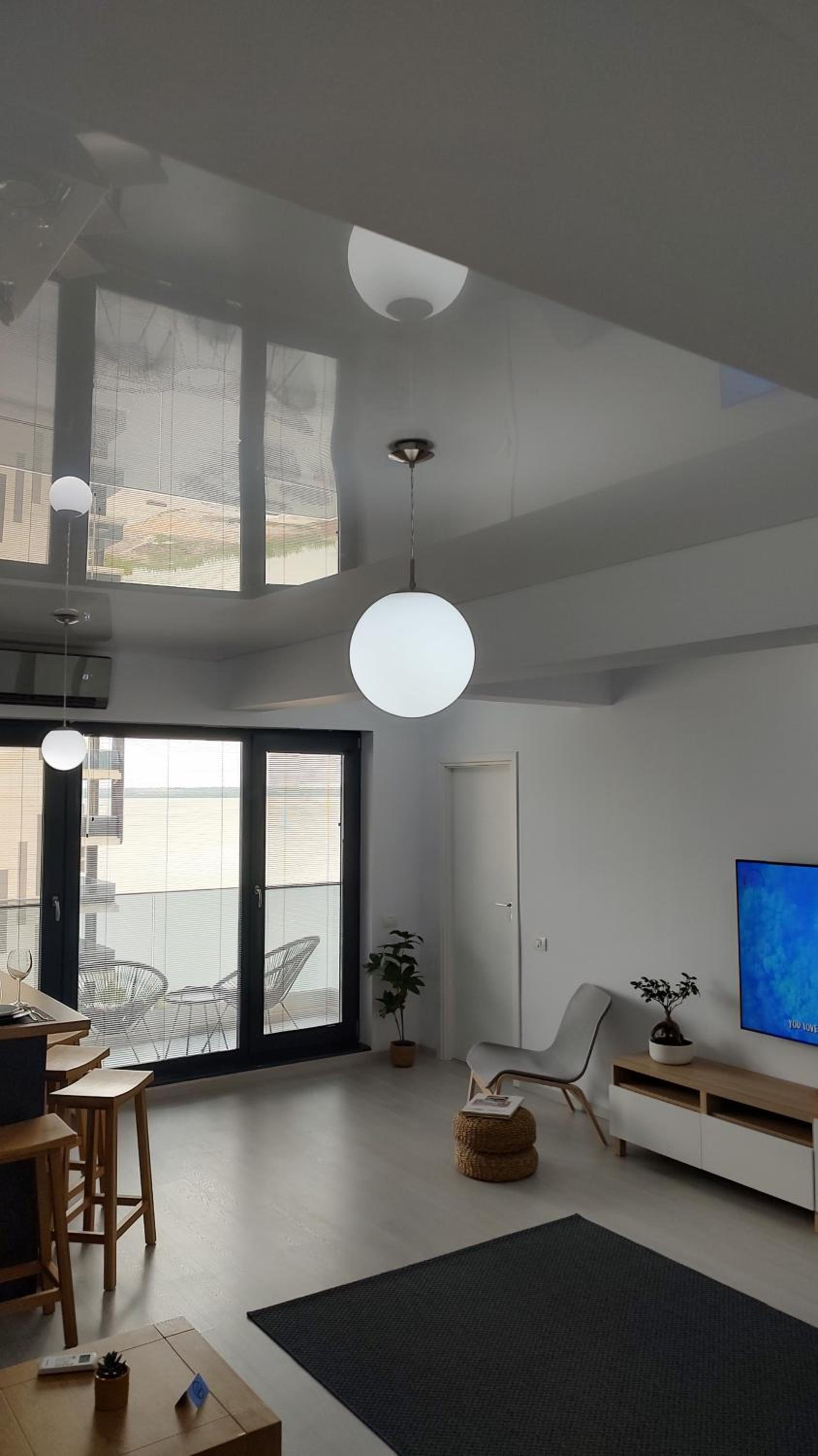 Van Studio