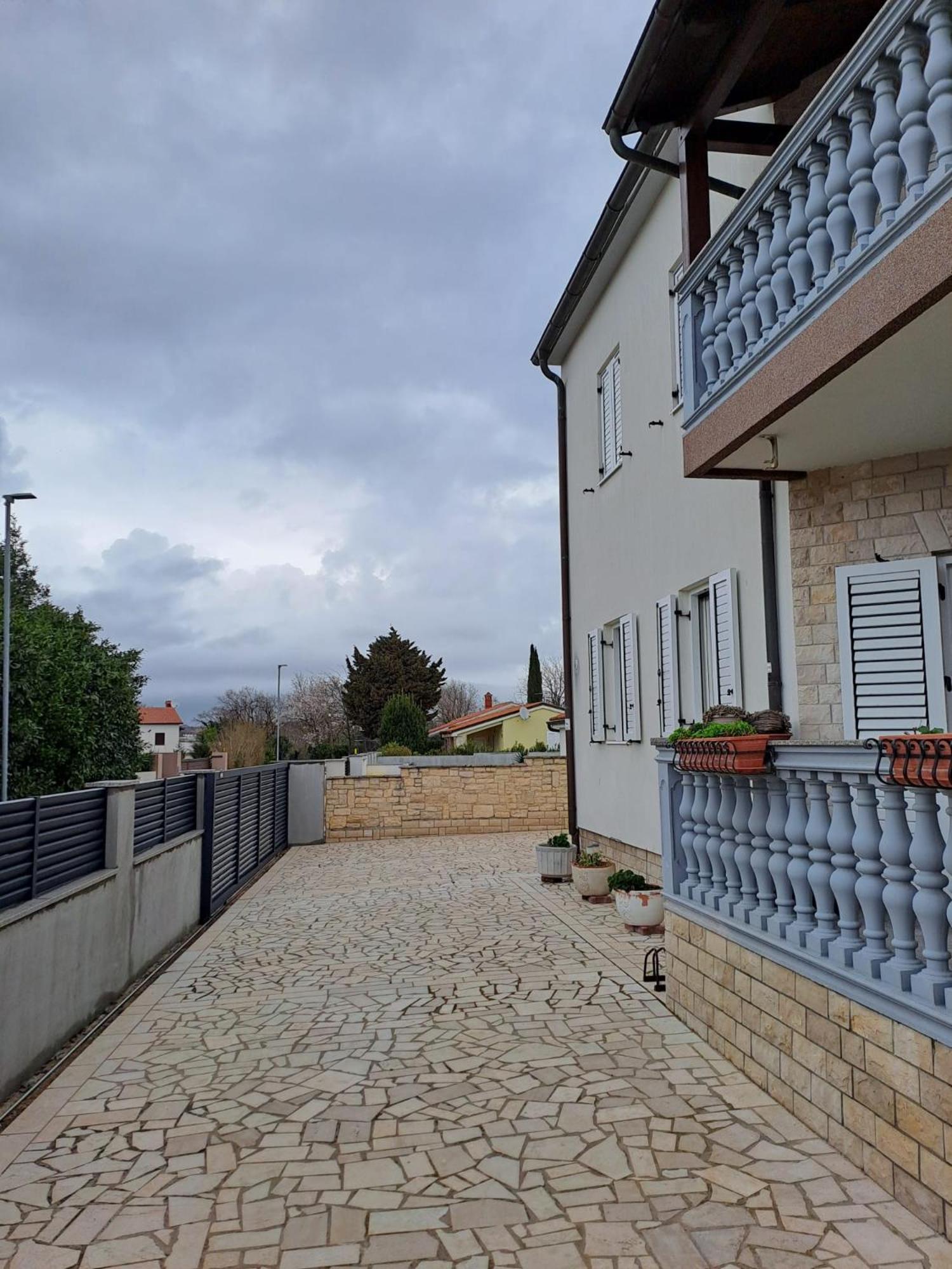 Apartmani Mila-Casa Bianca view 3