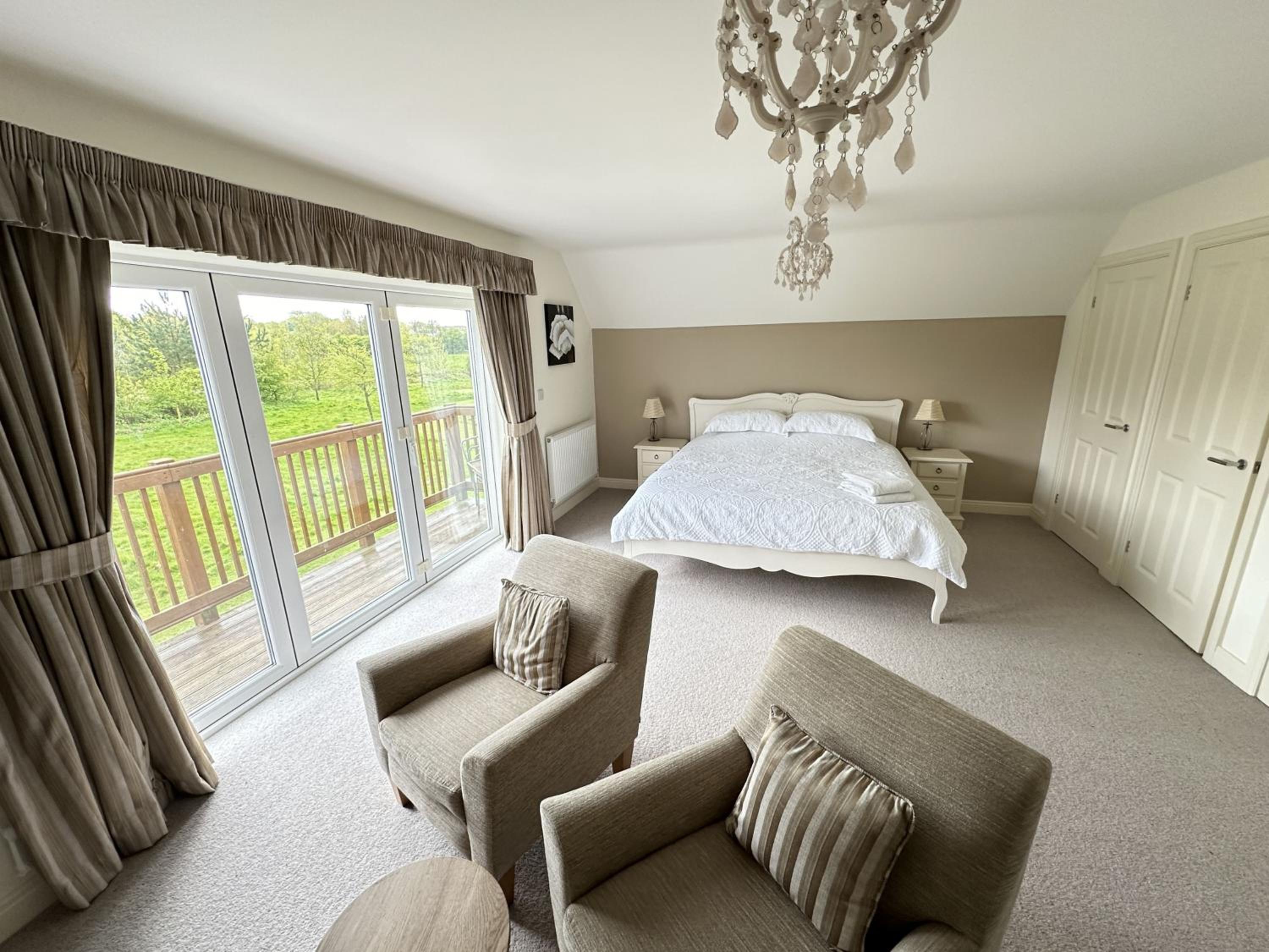 Pastures View - Part of the The Bay Filey Holiday Village with pool, gym and direct beach access, pub, restaurant, tennis and meadows walks