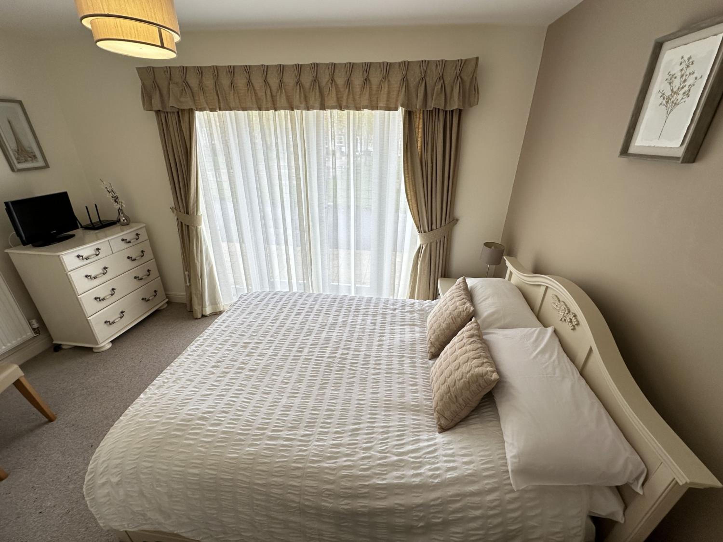 Pastures View - Part of the The Bay Filey Holiday Village with pool, gym and direct beach access, pub, restaurant, tennis and meadows walks