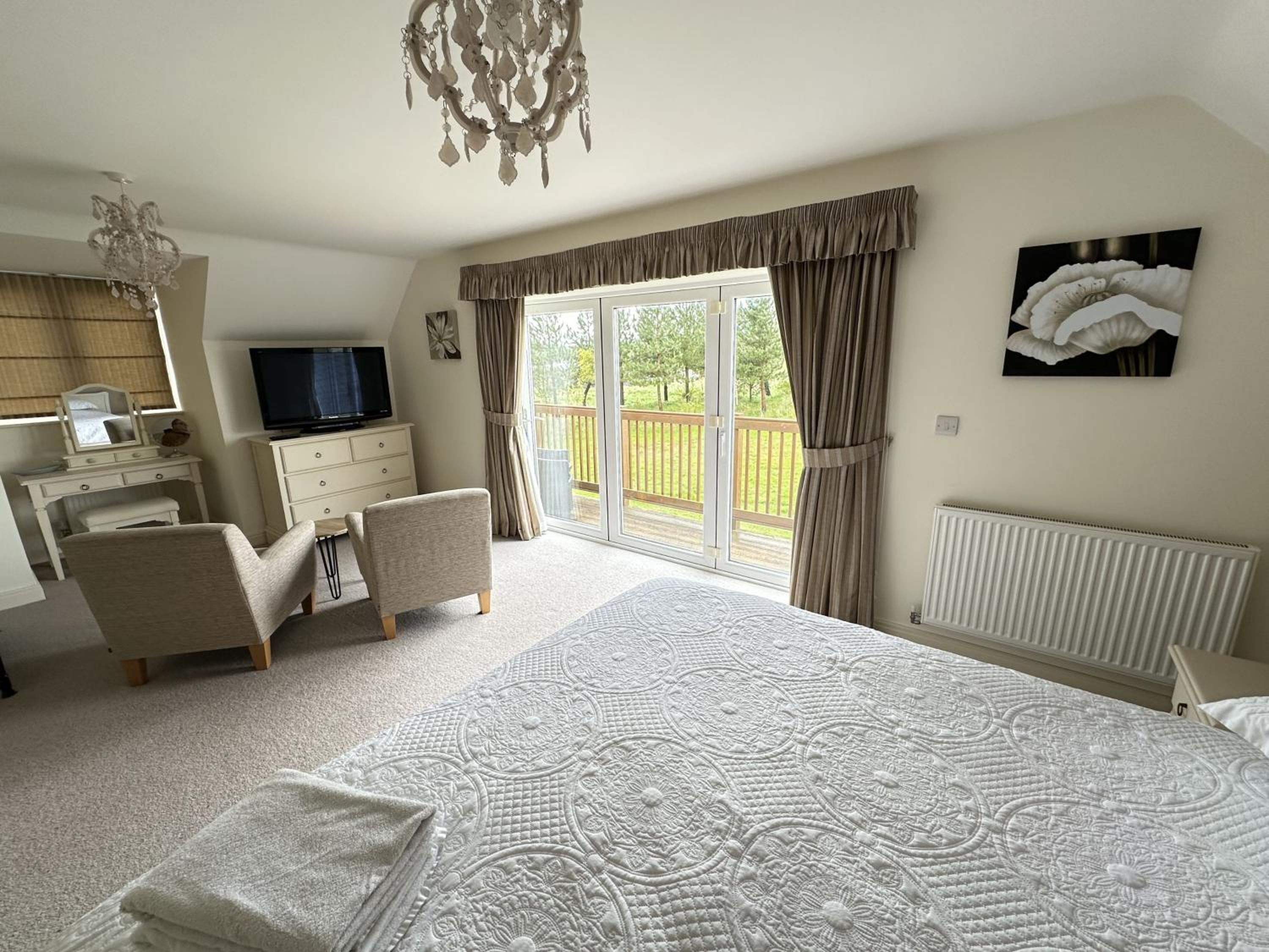 Pastures View - Part of the The Bay Filey Holiday Village with pool, gym and direct beach access, pub, restaurant, tennis and meadows walks