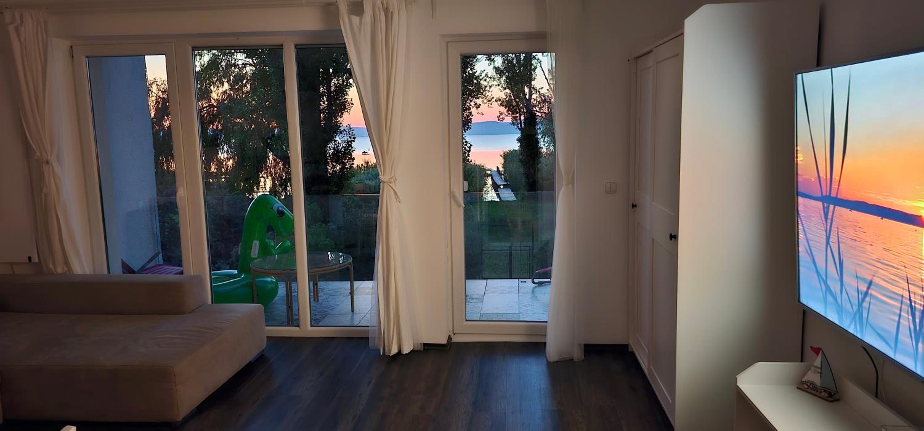Vízparti Apartman