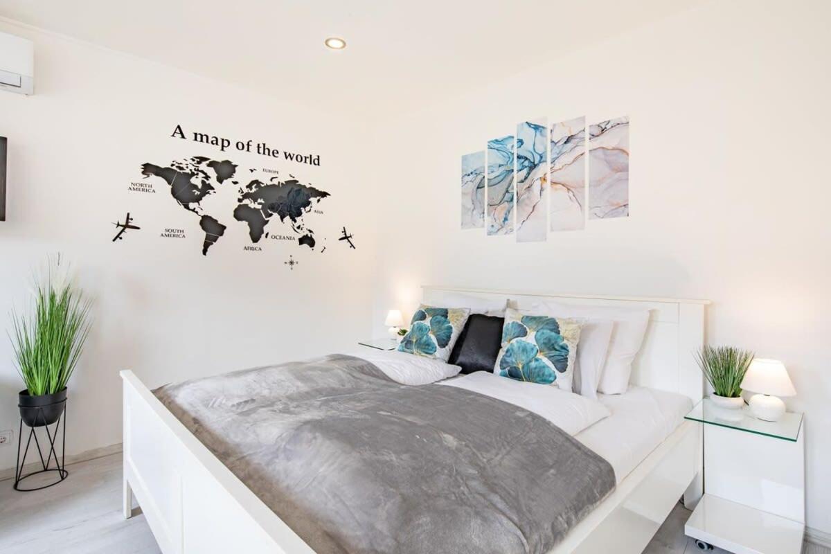 Castle View - NEW - Romantic