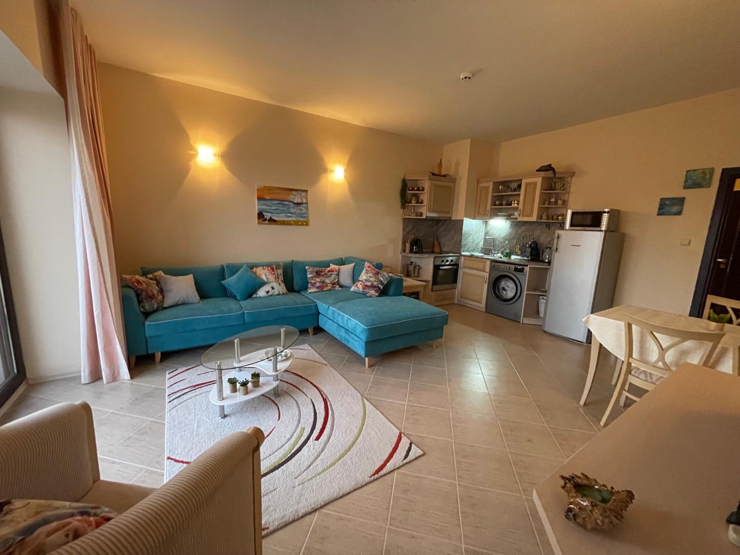 Spacious seaview apartments, 100m to the beach