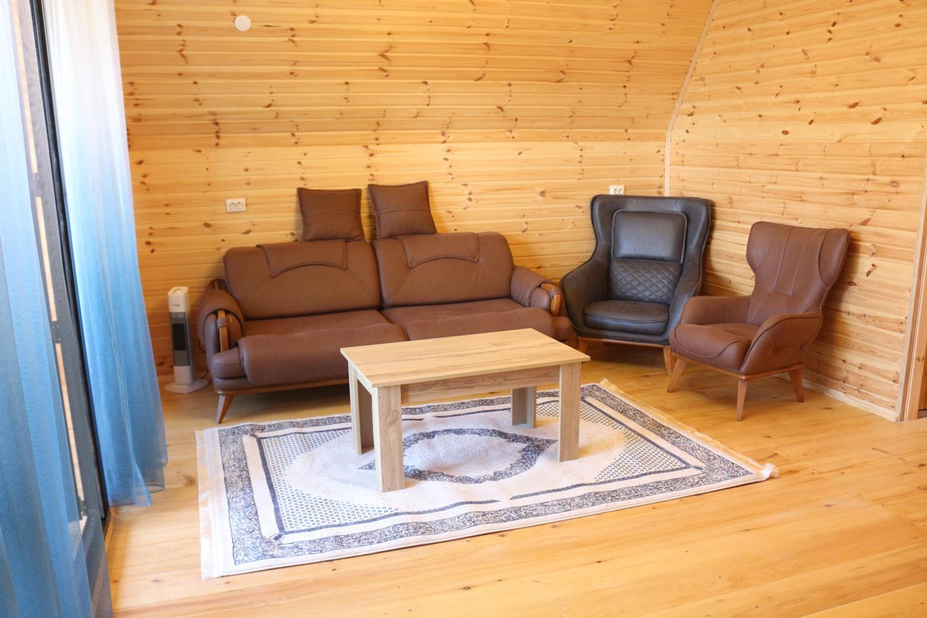 KALOHOUSE