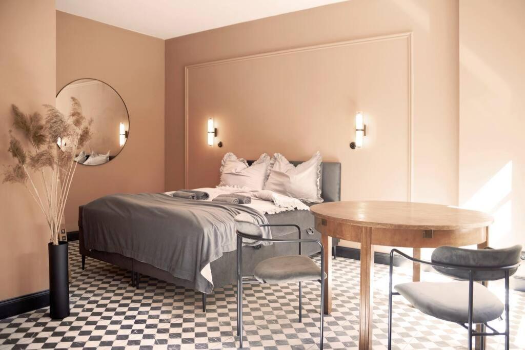 Elegant Apartment in the City Center