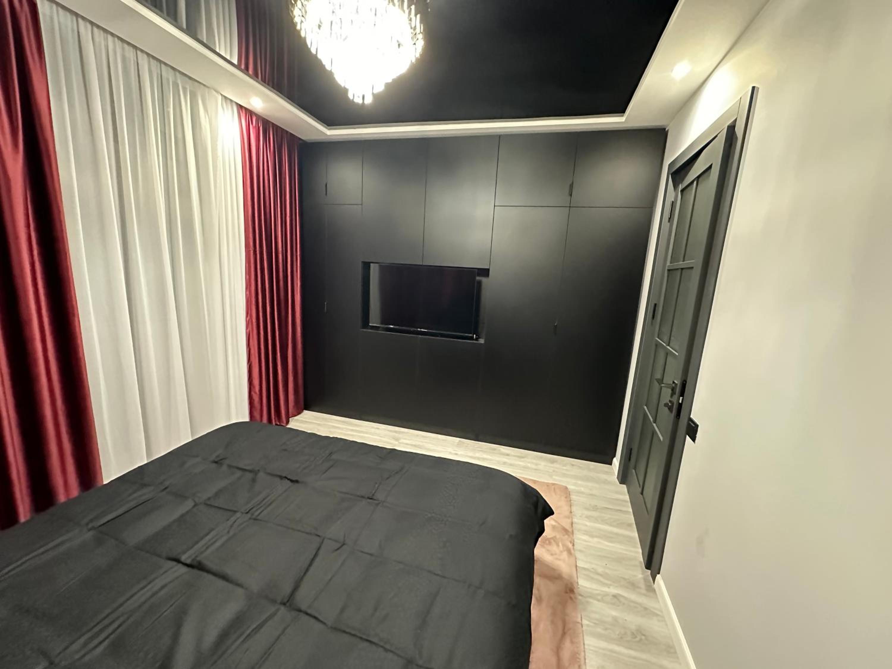 Ultra Luxury 1 Bedroom Appt in Centre view 2