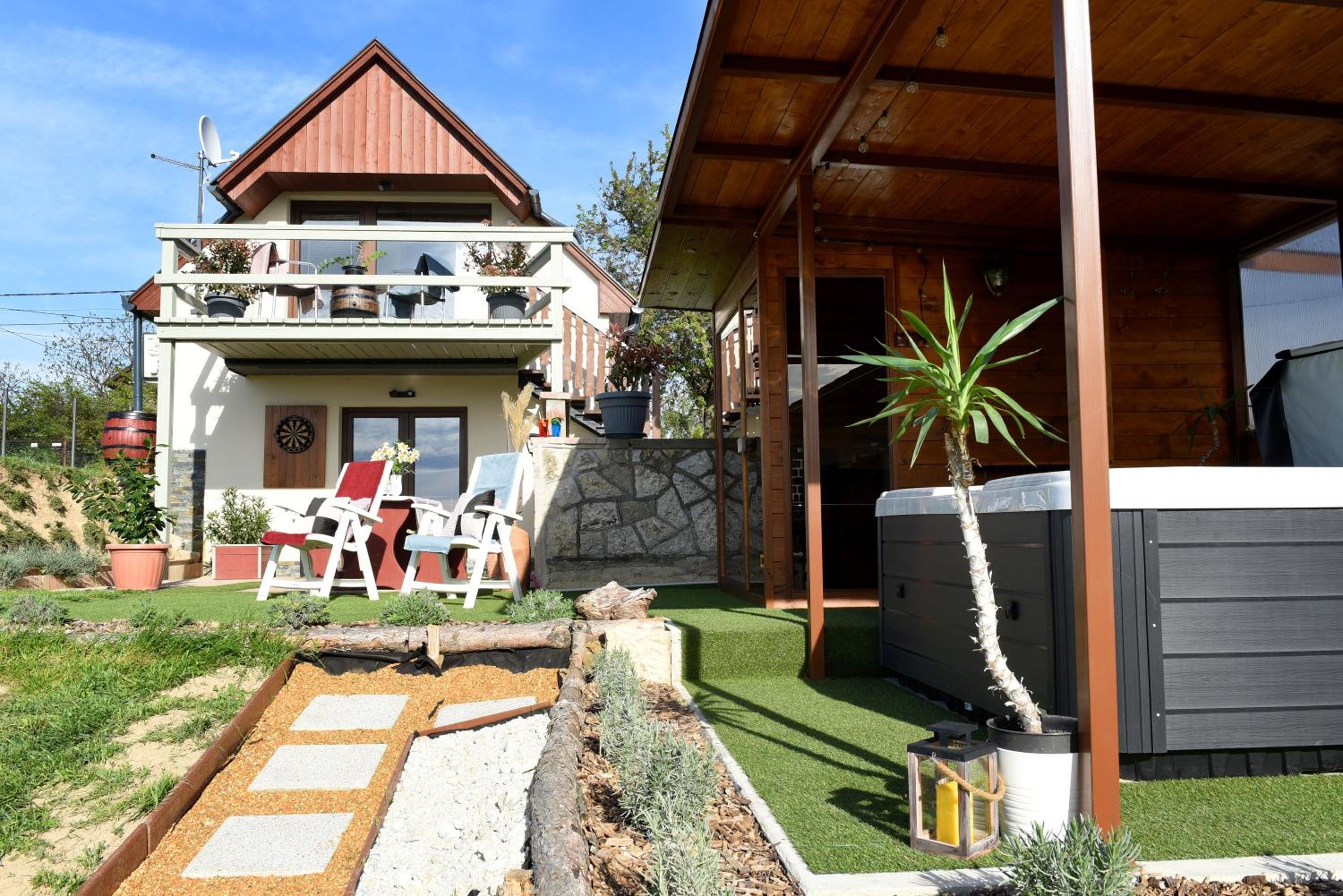 Jódi-Hegy Resort Siófok view 3