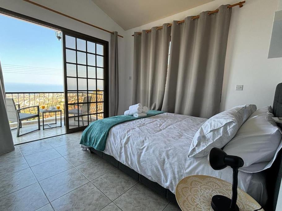 Villa Chara Spectacular panoramic views!
