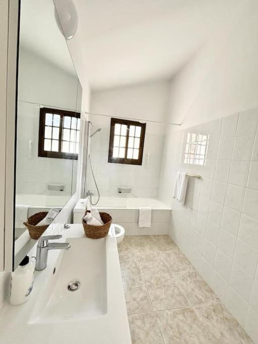 Villa Chara Spectacular panoramic views!