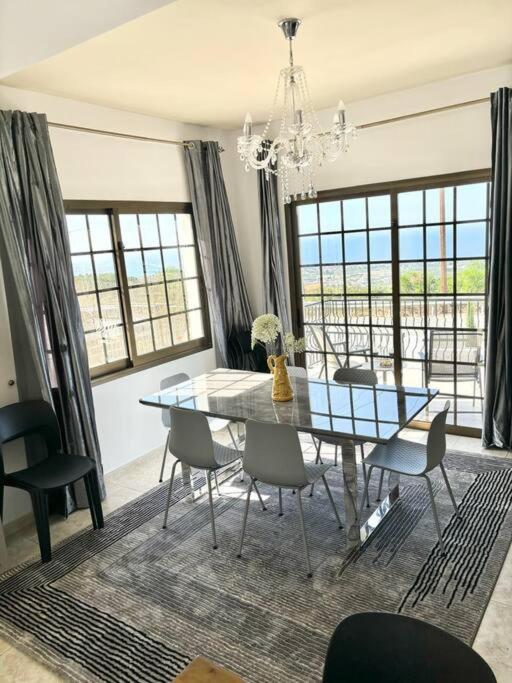 Villa Chara Spectacular panoramic views!