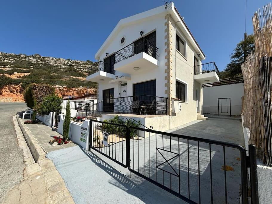 Villa Chara Spectacular panoramic views!