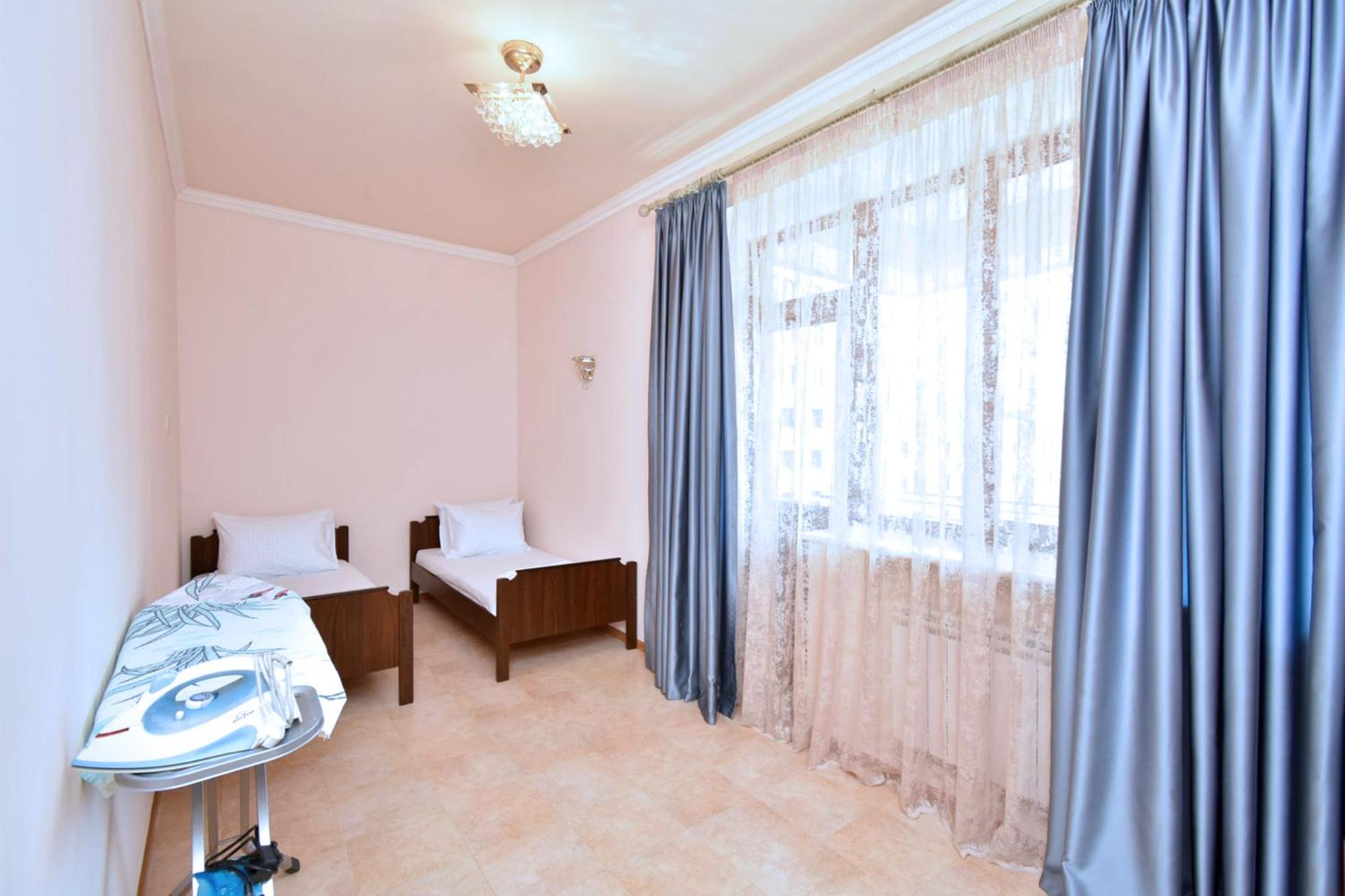 Bright 2 Bedroom Apartment Mayrig Building, with nice Balcony View, near Republic Square