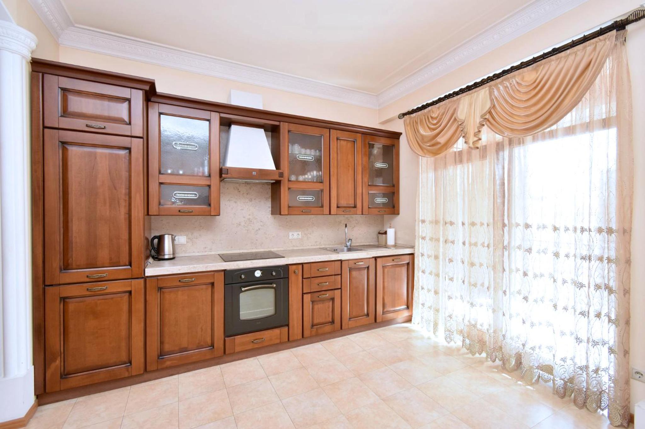 Bright 2 Bedroom Apartment Mayrig Building, with nice Balcony View, near Republic Square