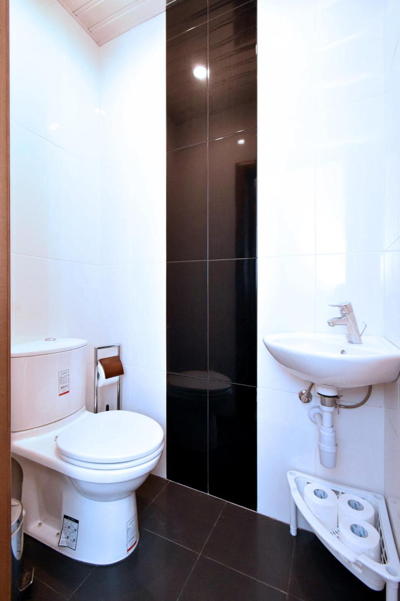 Bright 2 Bedroom Apartment Mayrig Building, with nice Balcony View, near Republic Square