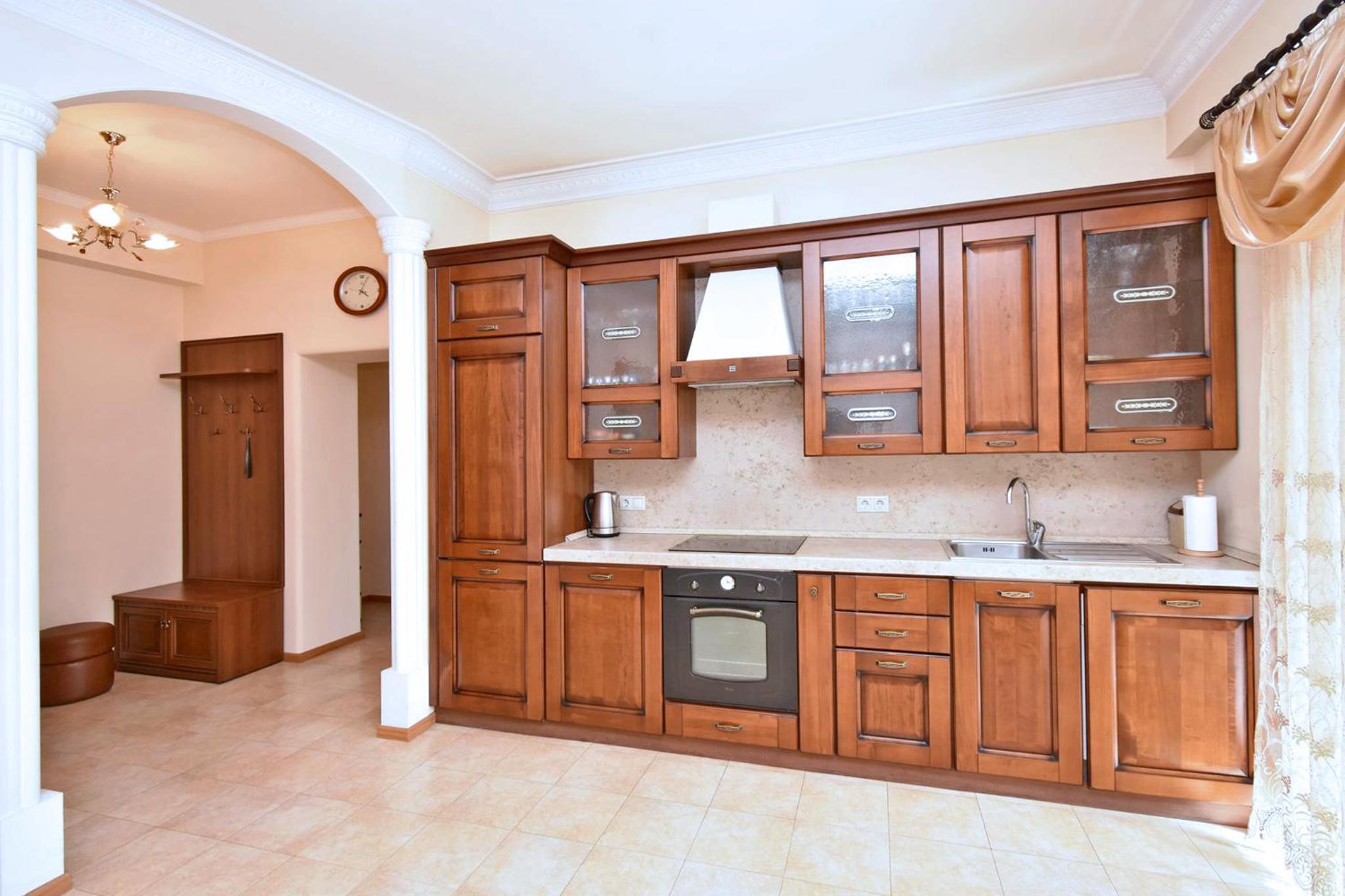 Bright 2 Bedroom Apartment Mayrig Building, with nice Balcony View, near Republic Square