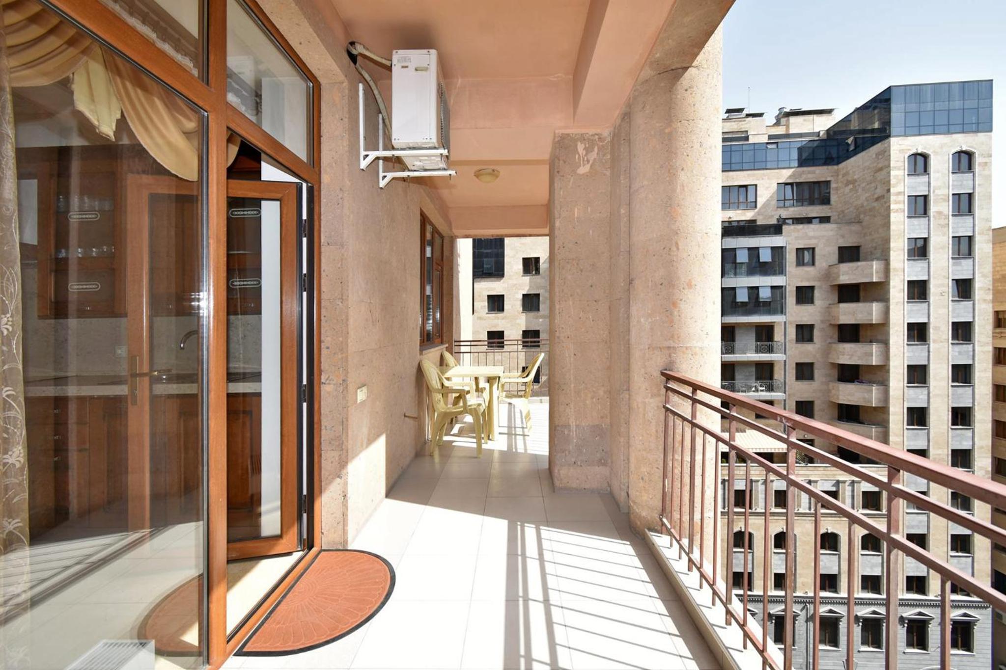 Bright 2 Bedroom Apartment Mayrig Building, with nice Balcony View, near Republic Square