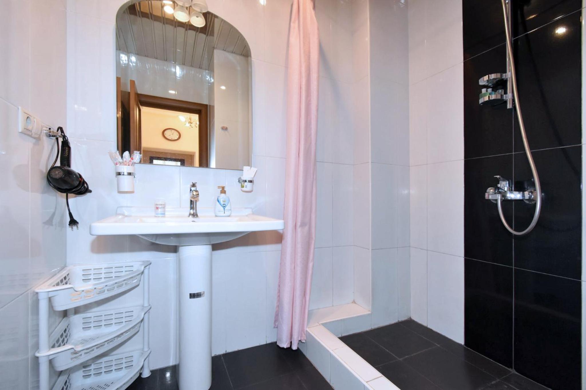 Bright 2 Bedroom Apartment Mayrig Building, with nice Balcony View, near Republic Square