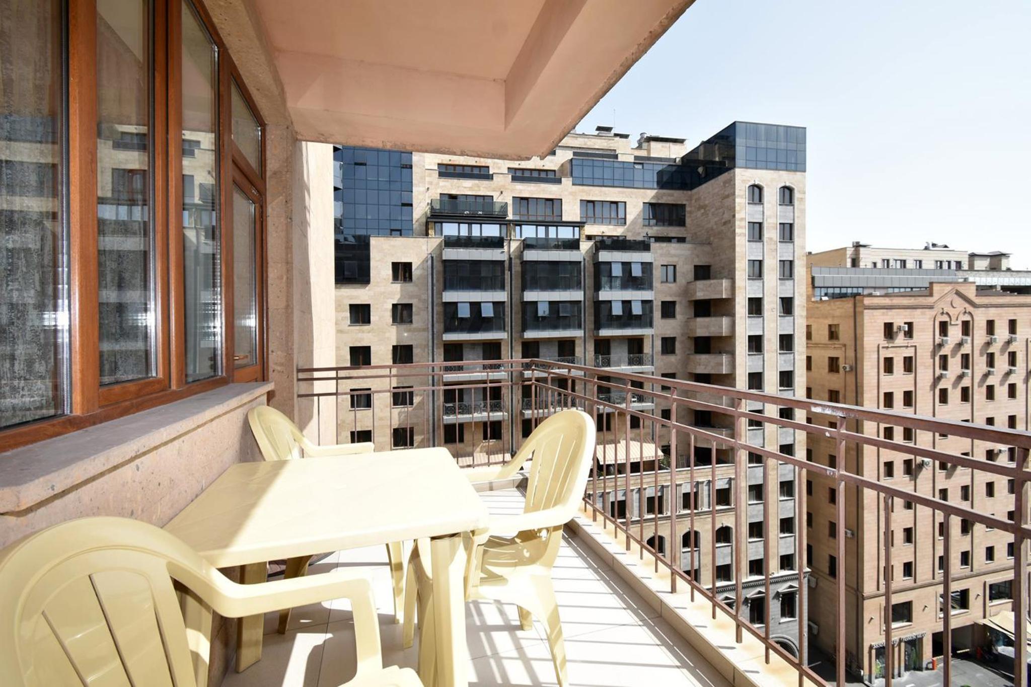 Bright 2 Bedroom Apartment Mayrig Building, with nice Balcony View, near Republic Square