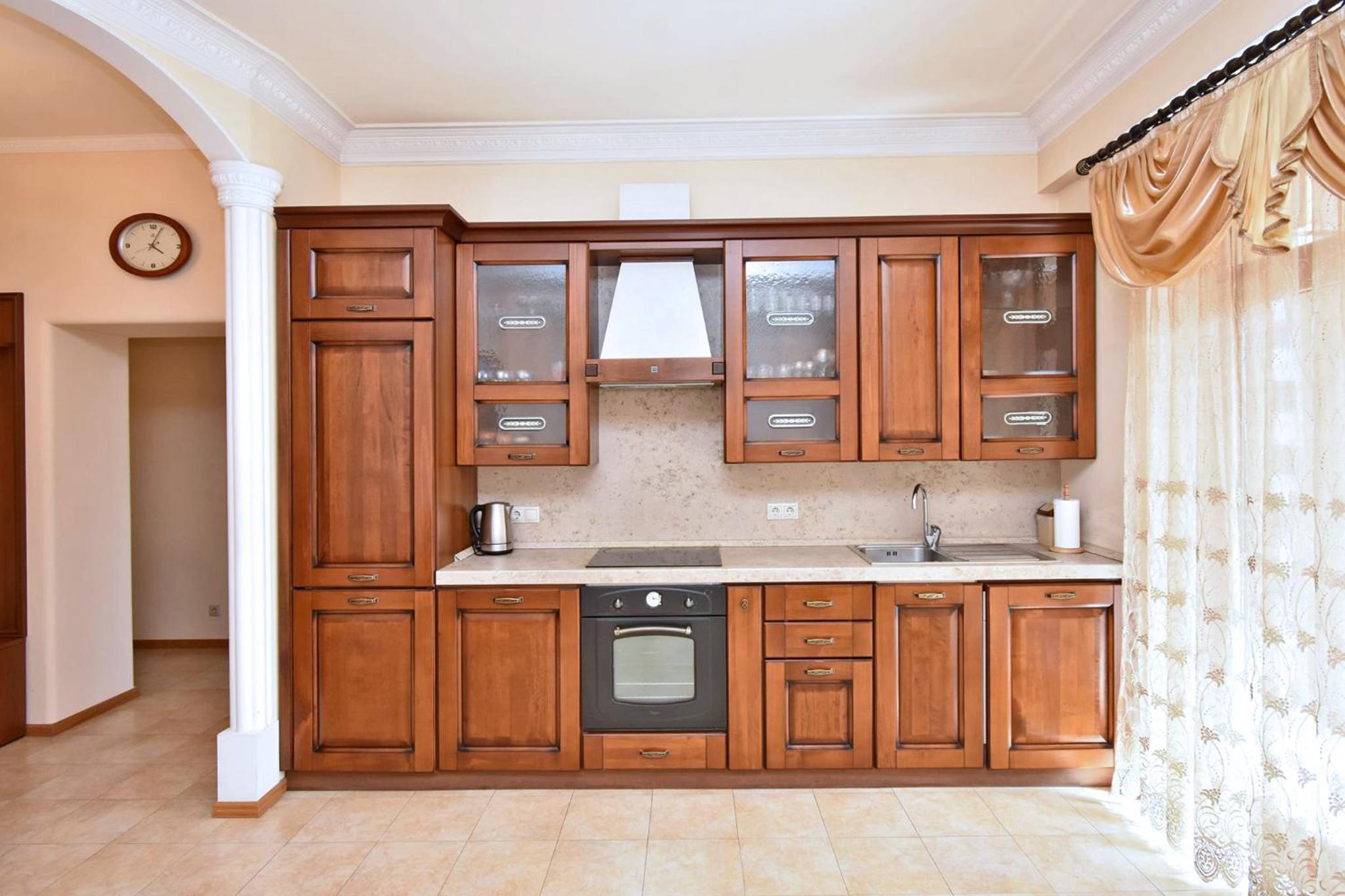 Bright 2 Bedroom Apartment Mayrig Building, with nice Balcony View, near Republic Square