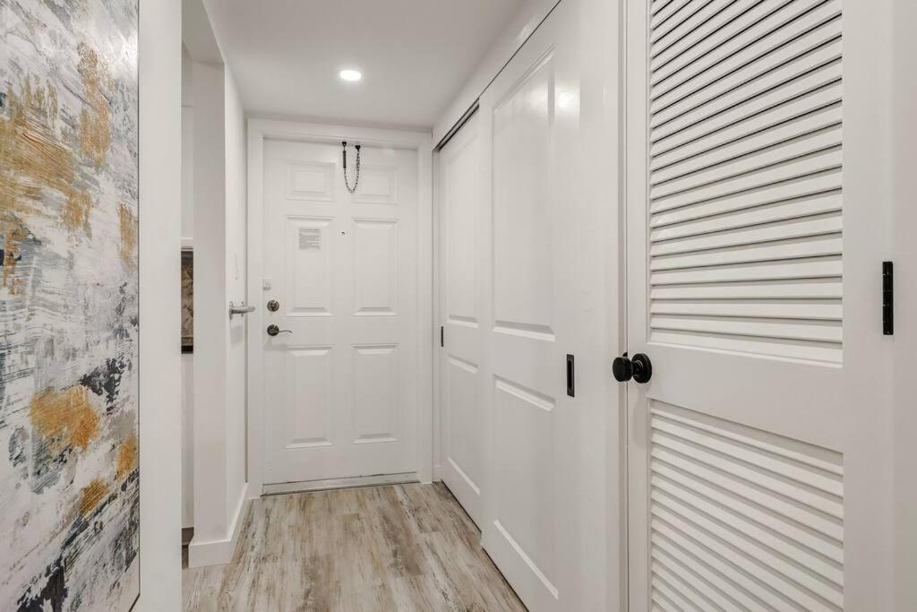 Sweet vacation condo in prime location view 5