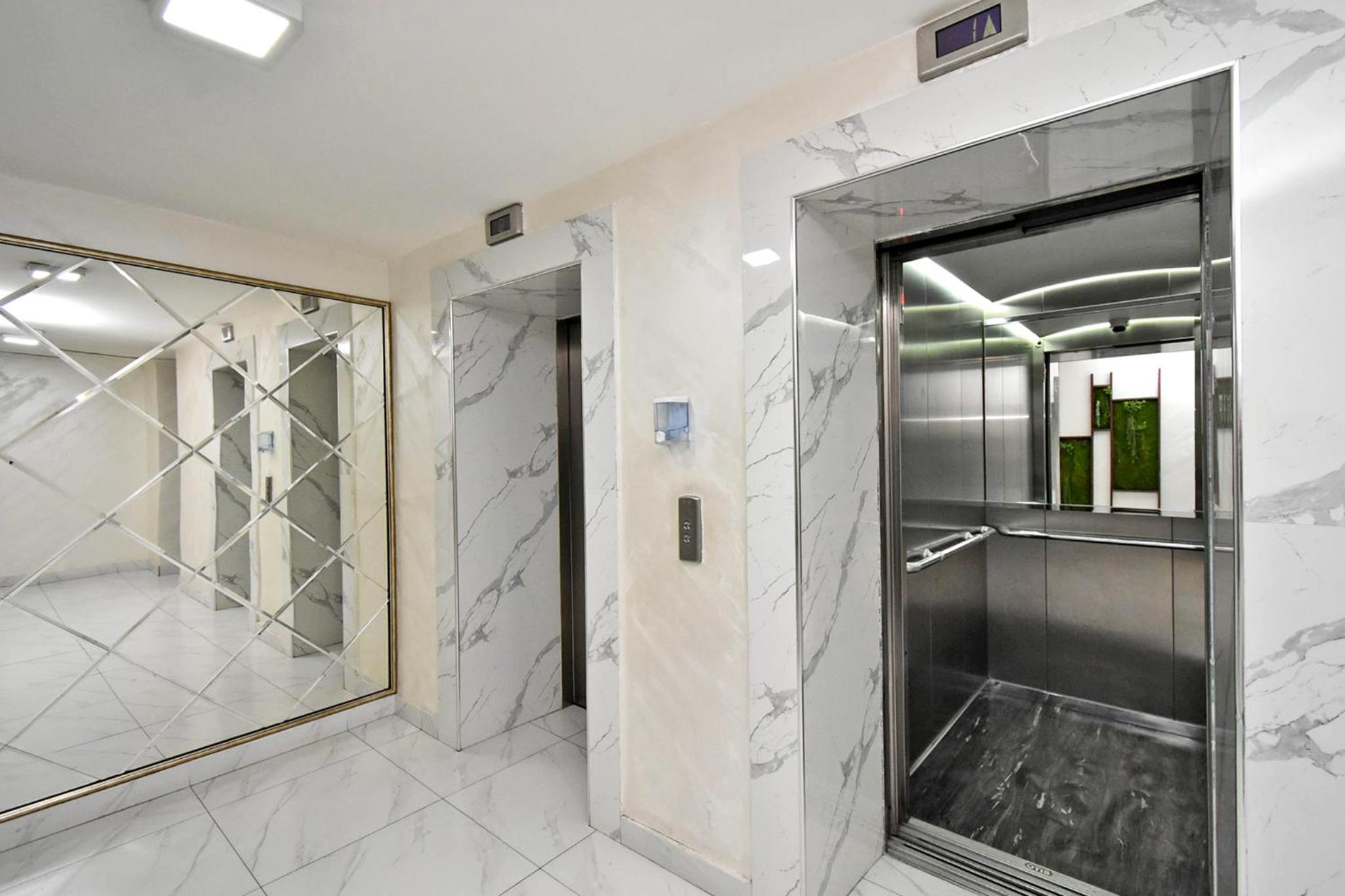 Bright 2 Bedroom Apartment Mayrig Building, with nice Balcony View, near Republic Square