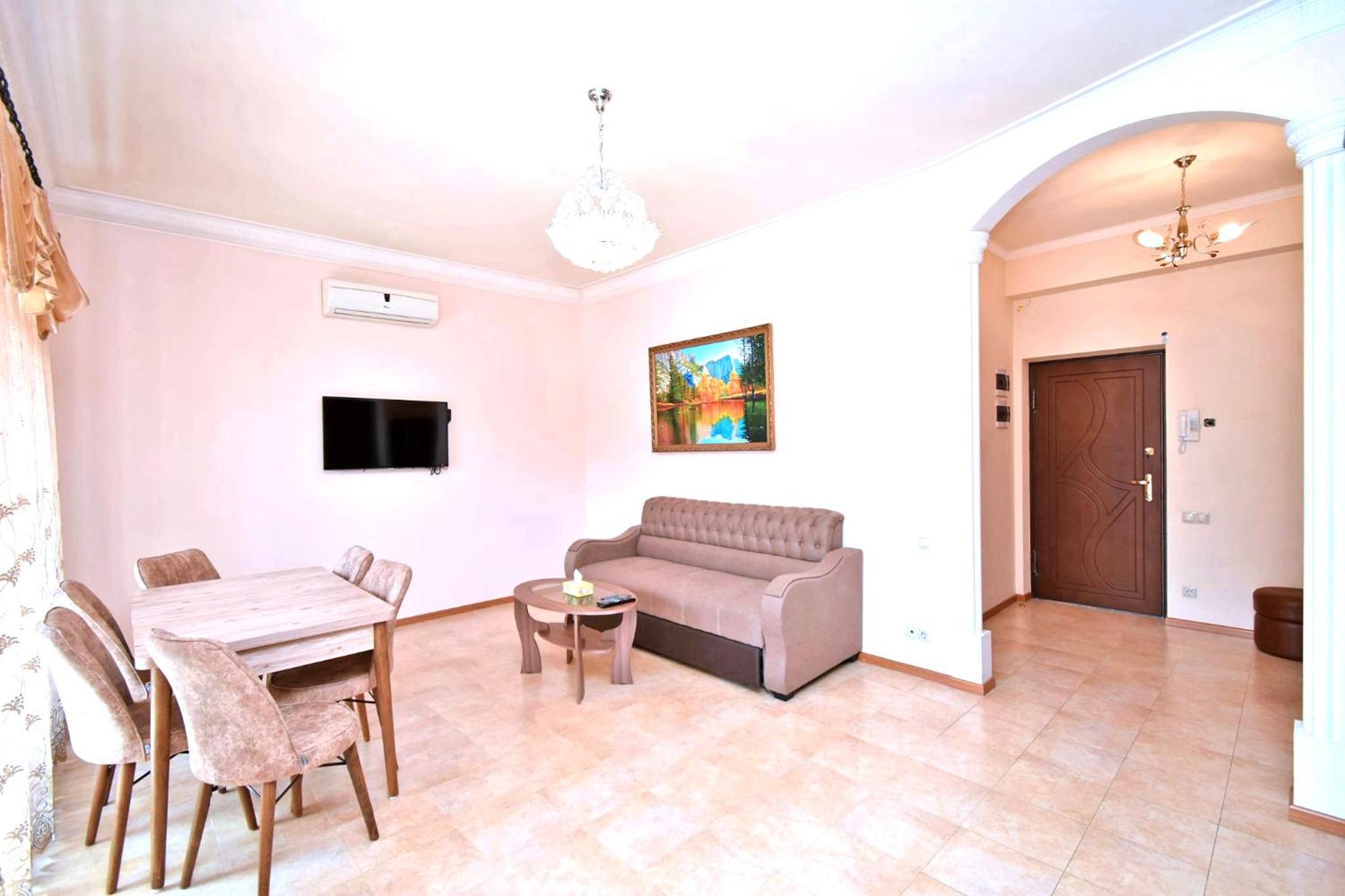 Bright 2 Bedroom Apartment Mayrig Building, with nice Balcony View, near Republic Square