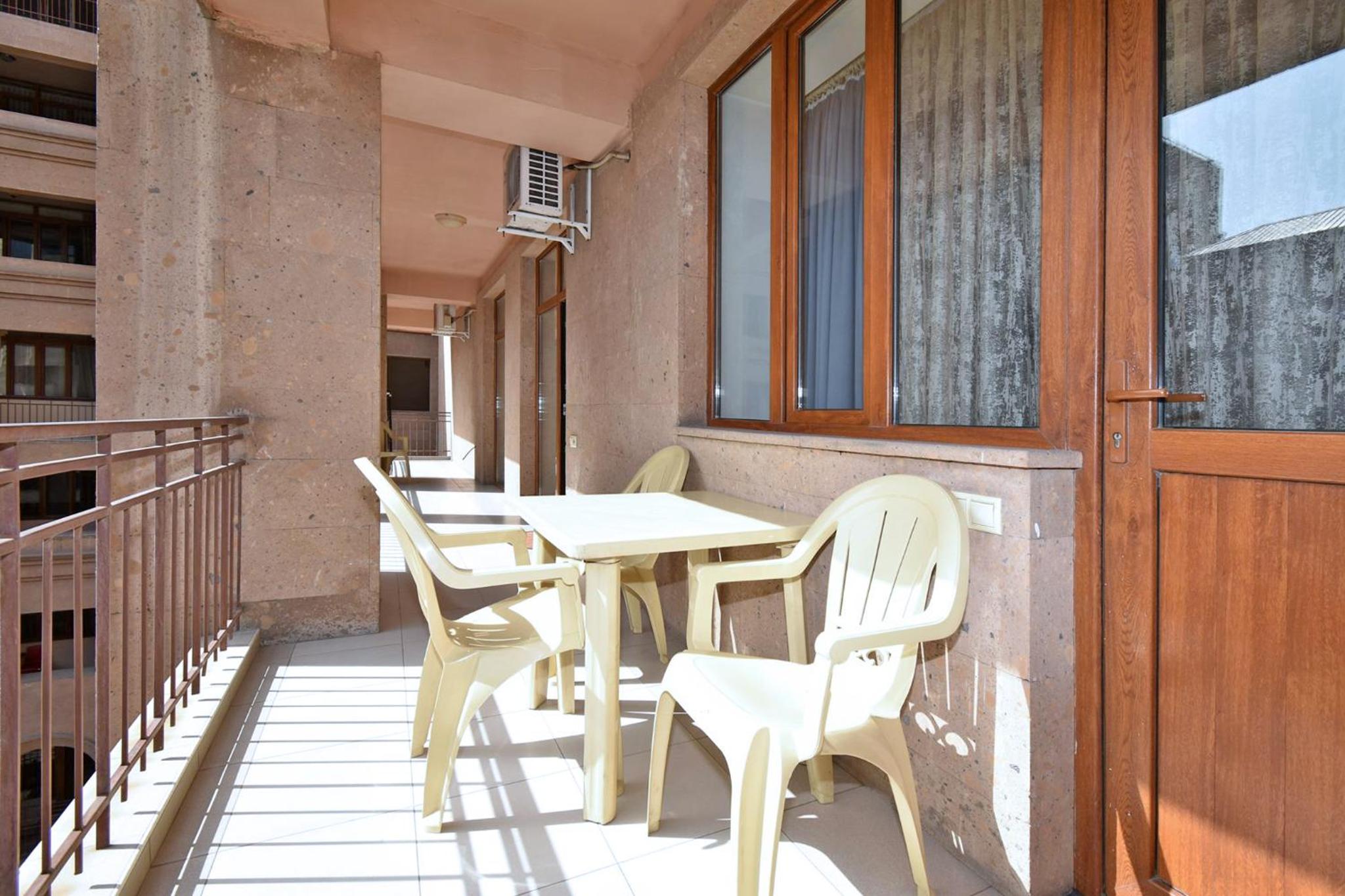 Bright 2 Bedroom Apartment Mayrig Building, with nice Balcony View, near Republic Square