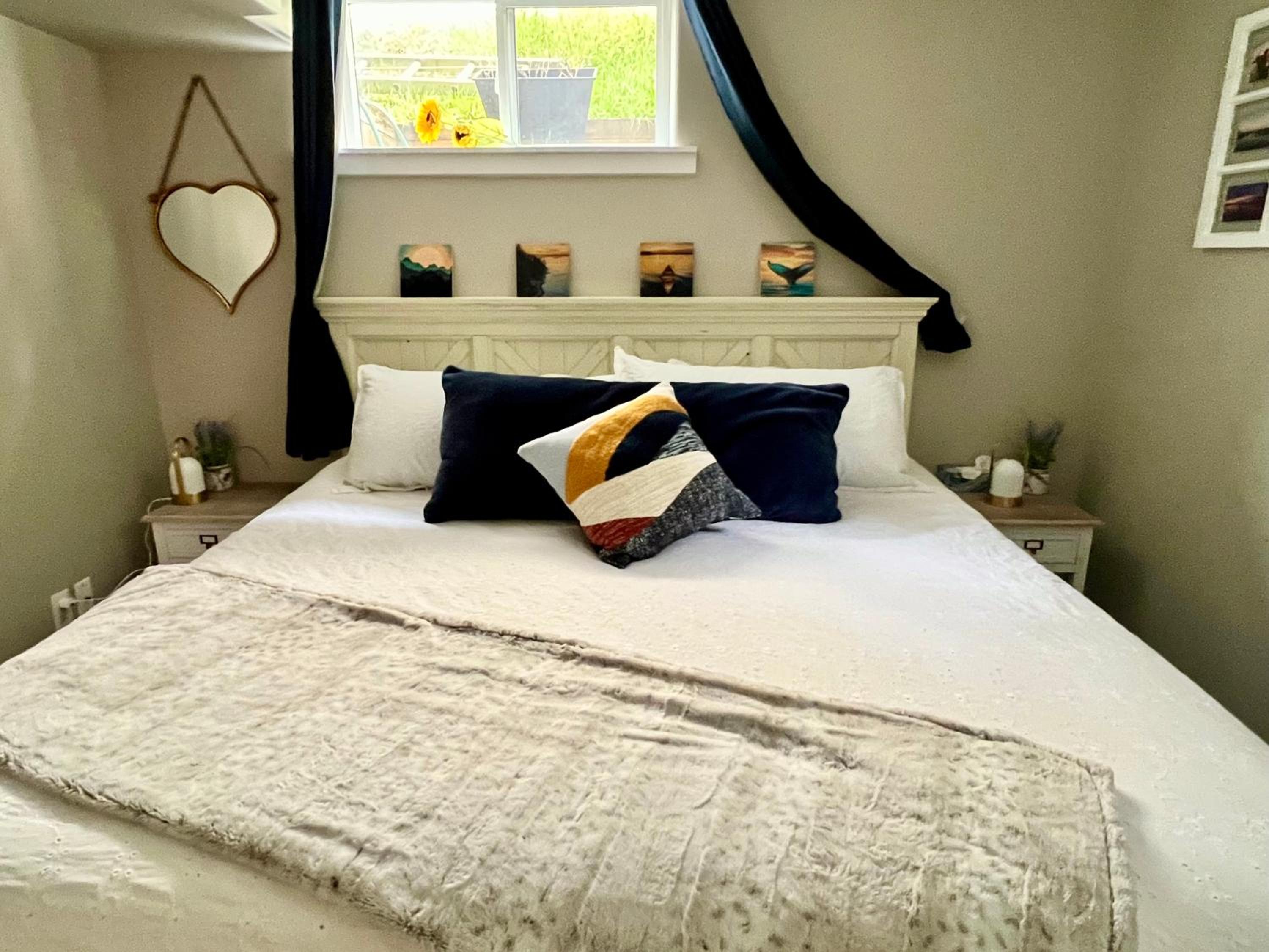Yellow Door Suite