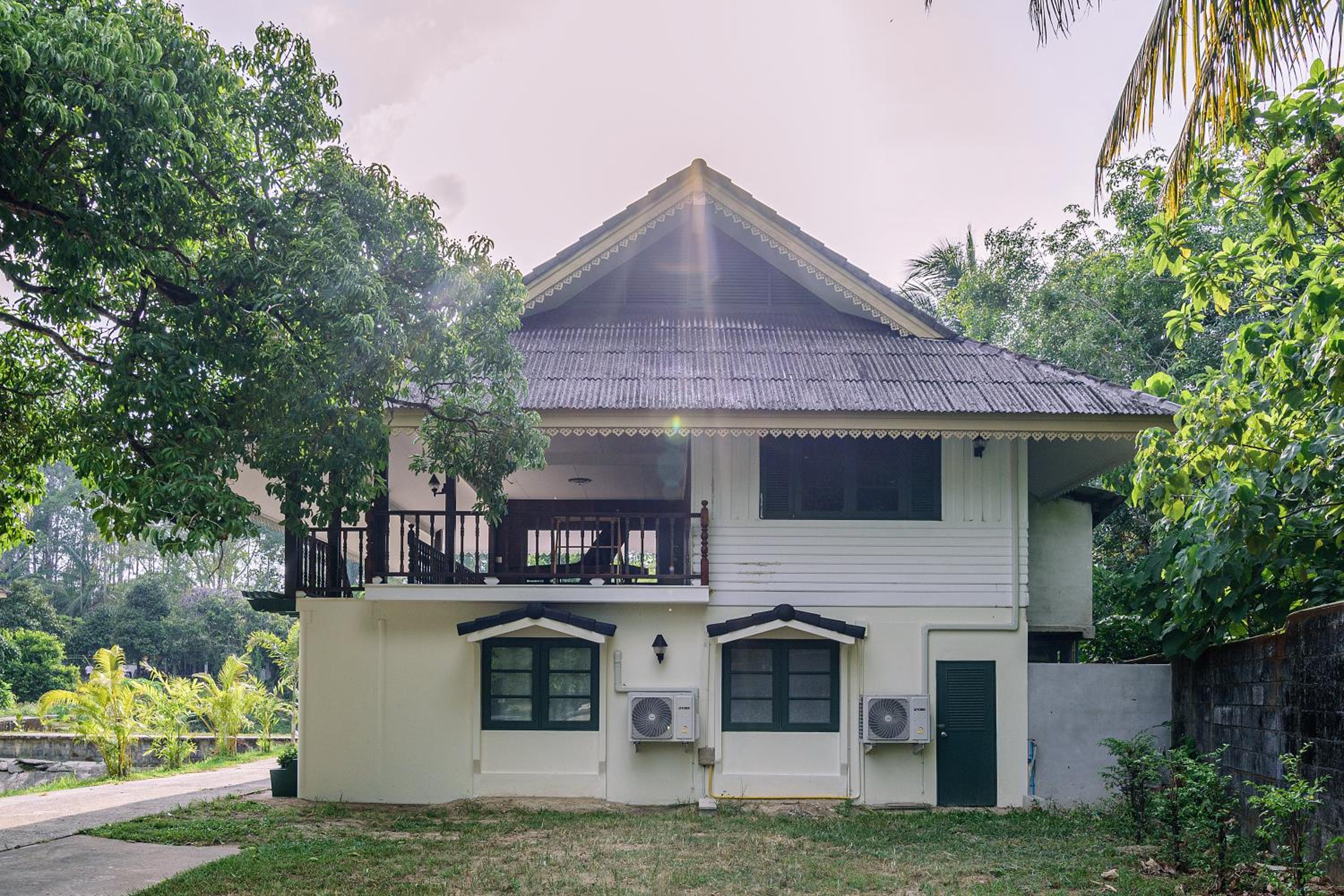 Bann Mangkud Khaolak