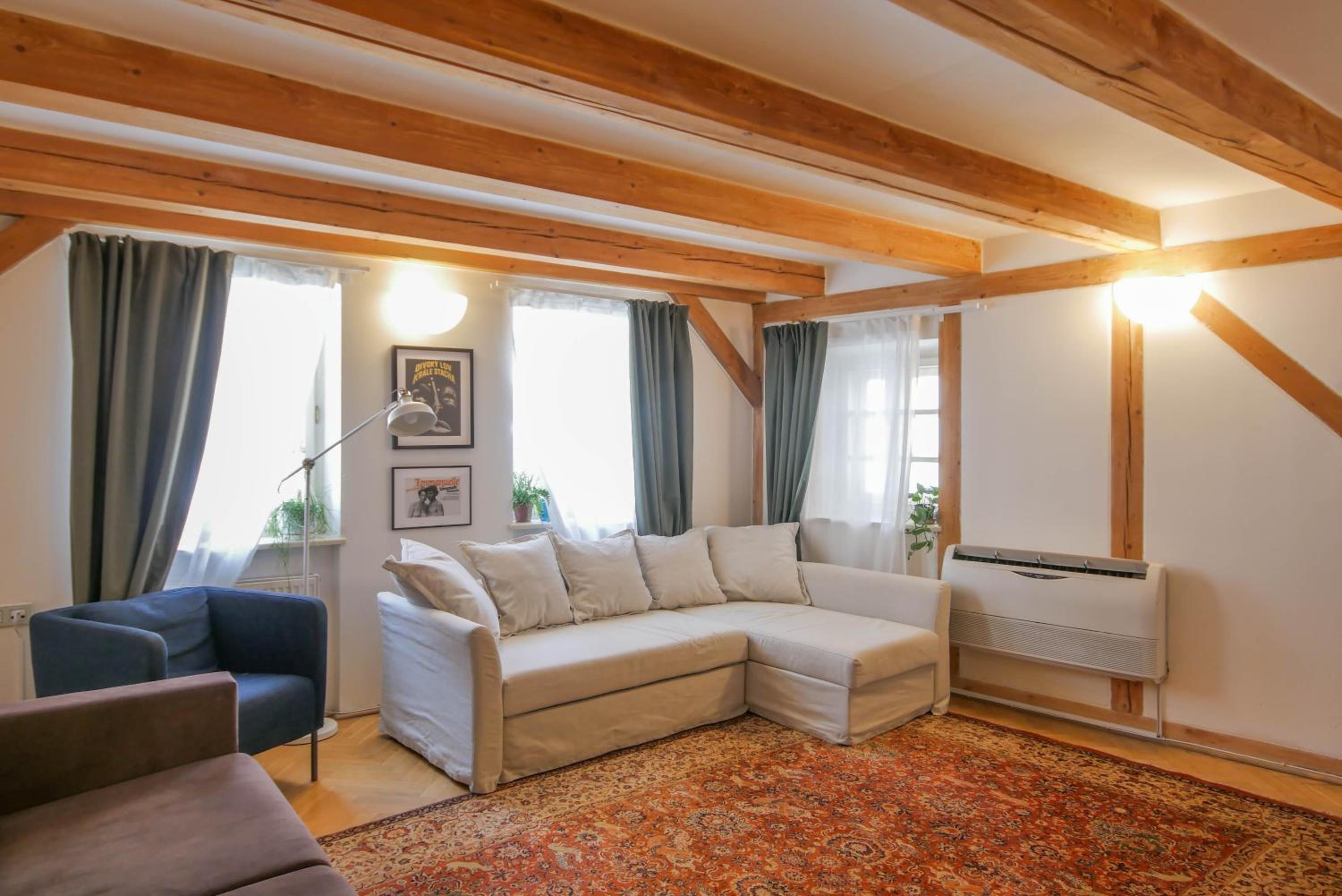 Hotel Spires And Spirits Old Town Boutique Apartments