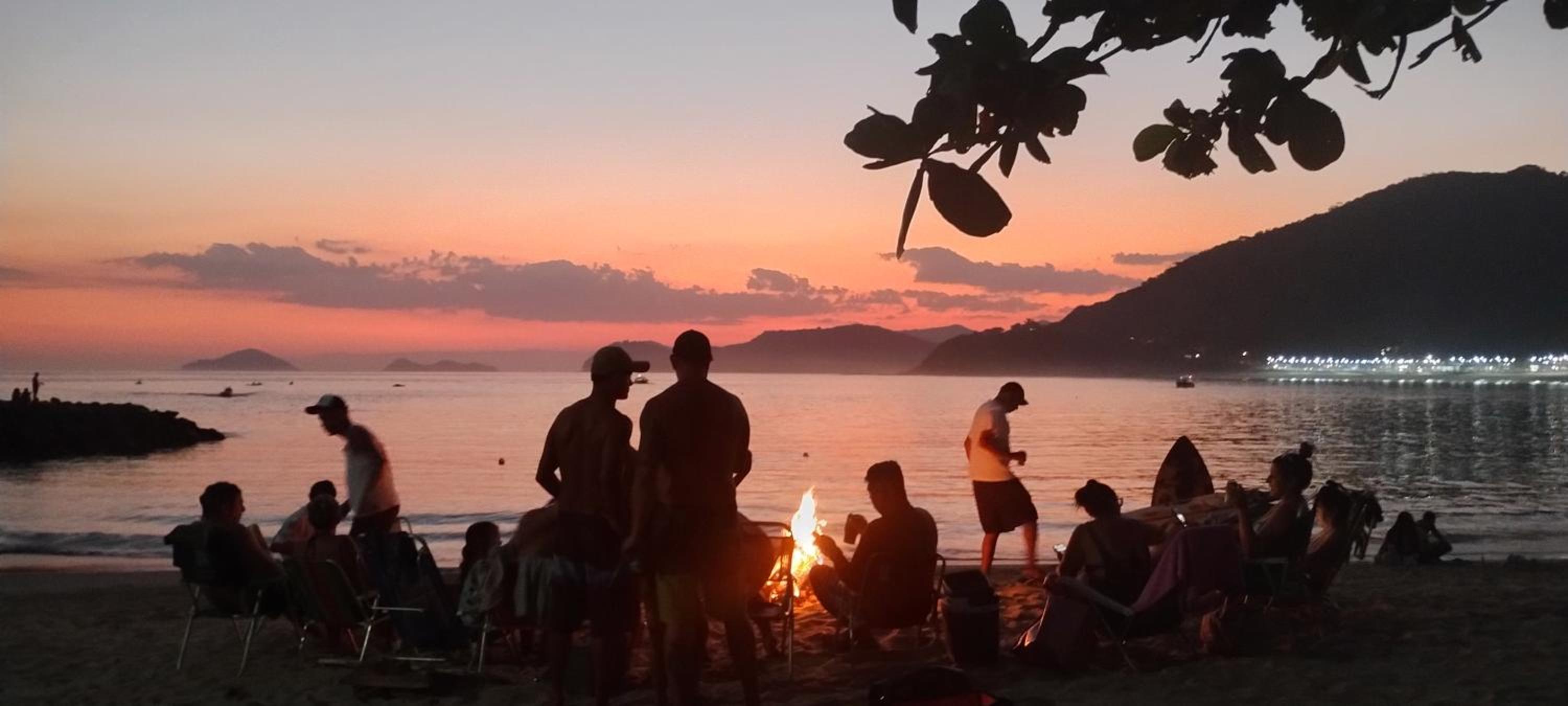 Suíte 2 beliches, cozinha e quintal compartilhados