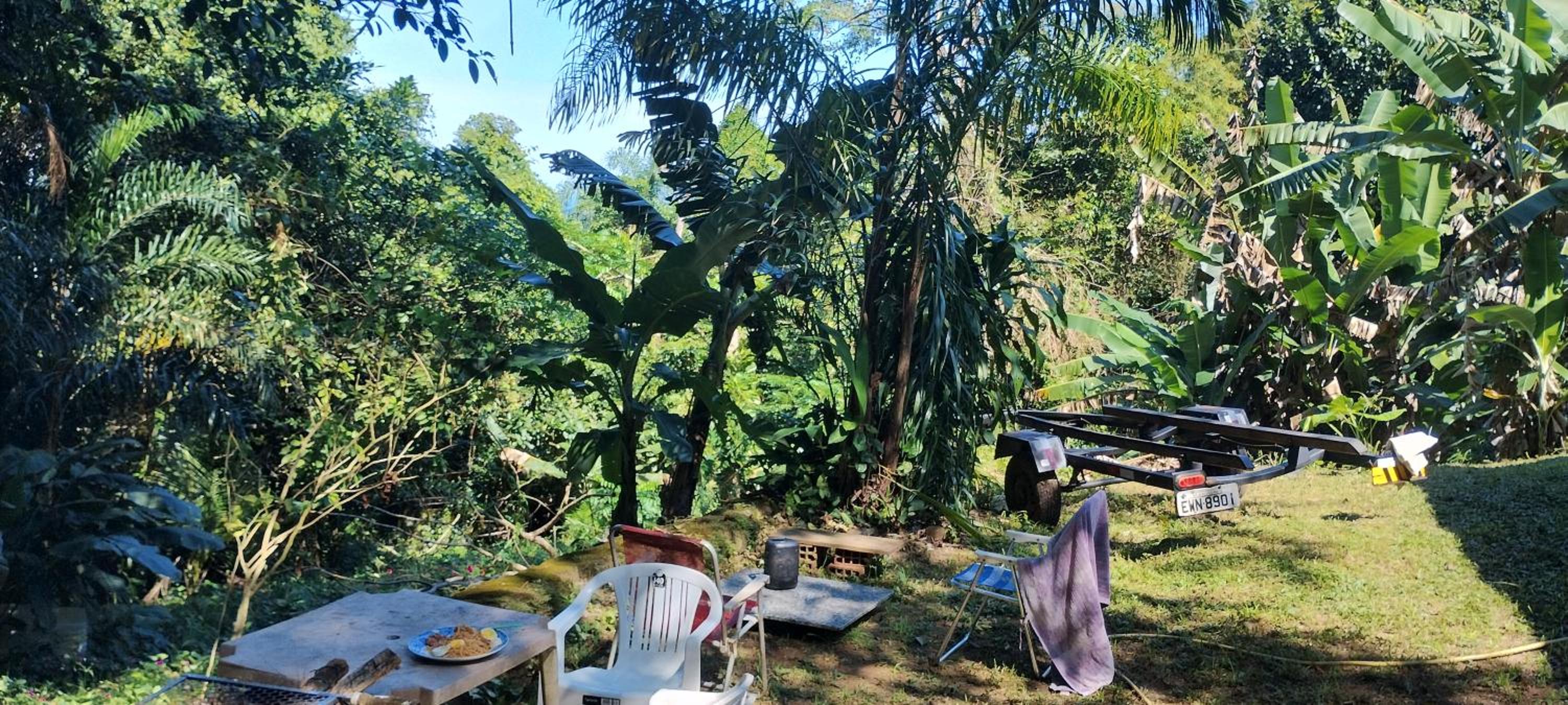 Suíte 2 beliches, cozinha e quintal compartilhados