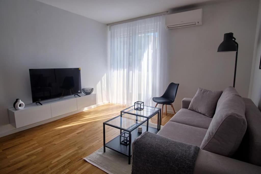 Beautiful view, city center apartment Herzeg