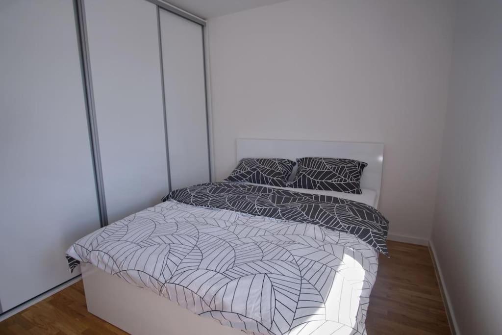 Beautiful view, city center apartment Herzeg