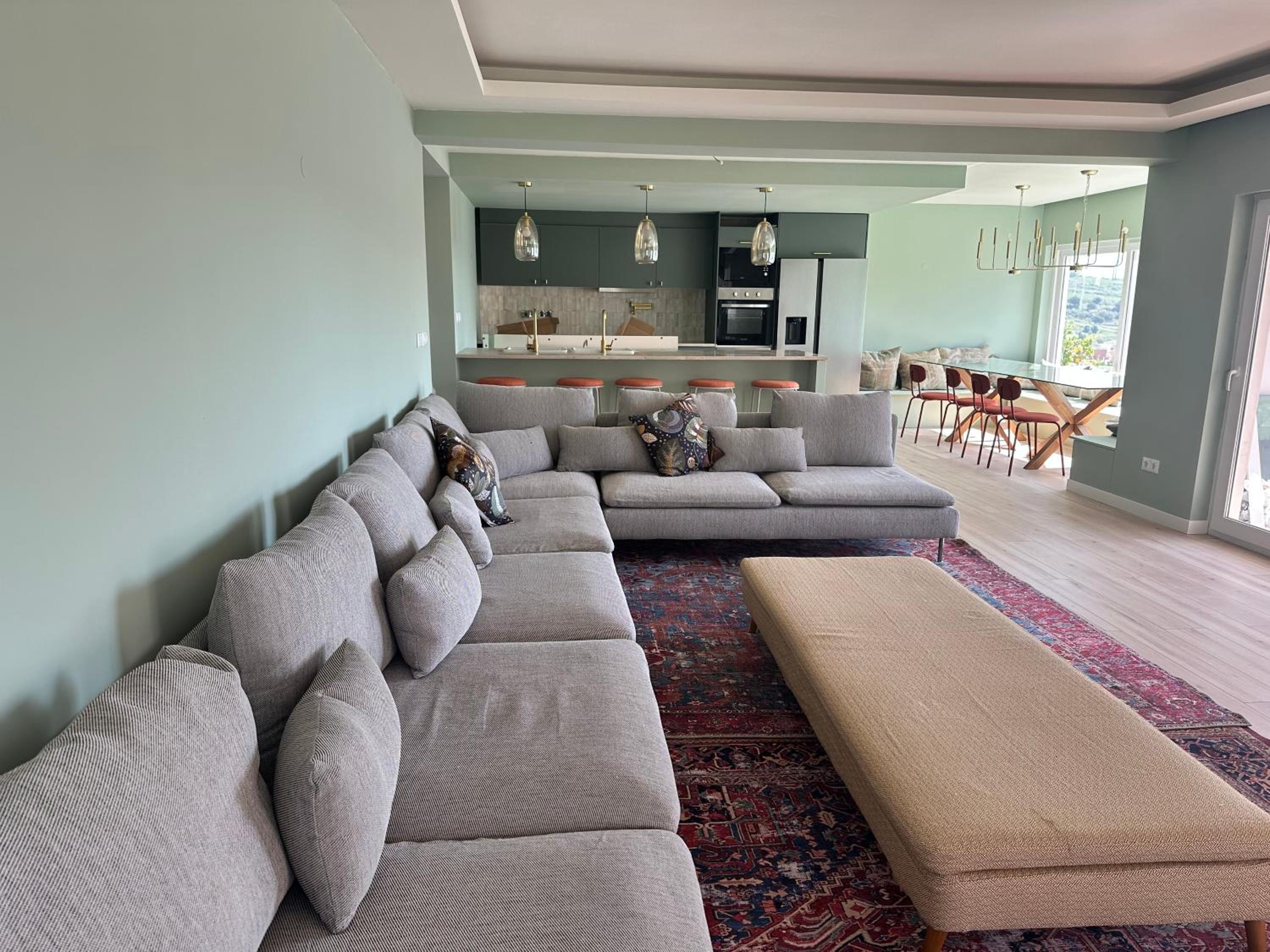 Retreat Villa, Hot tub, BBQ, max 38 ppl